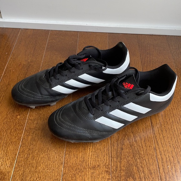 ADIDAS SOCCER SHOES - Picture 1 of 4